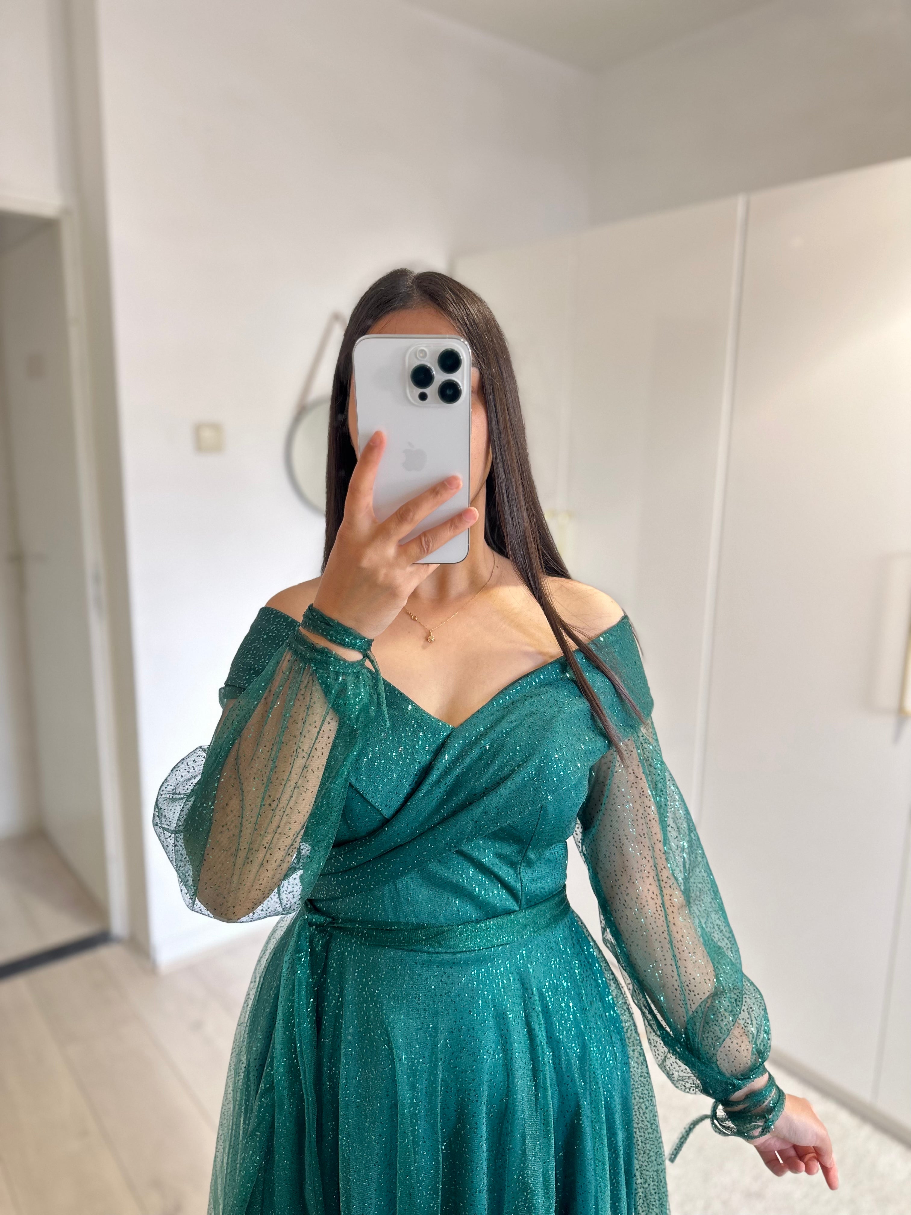 1162 - Green dress