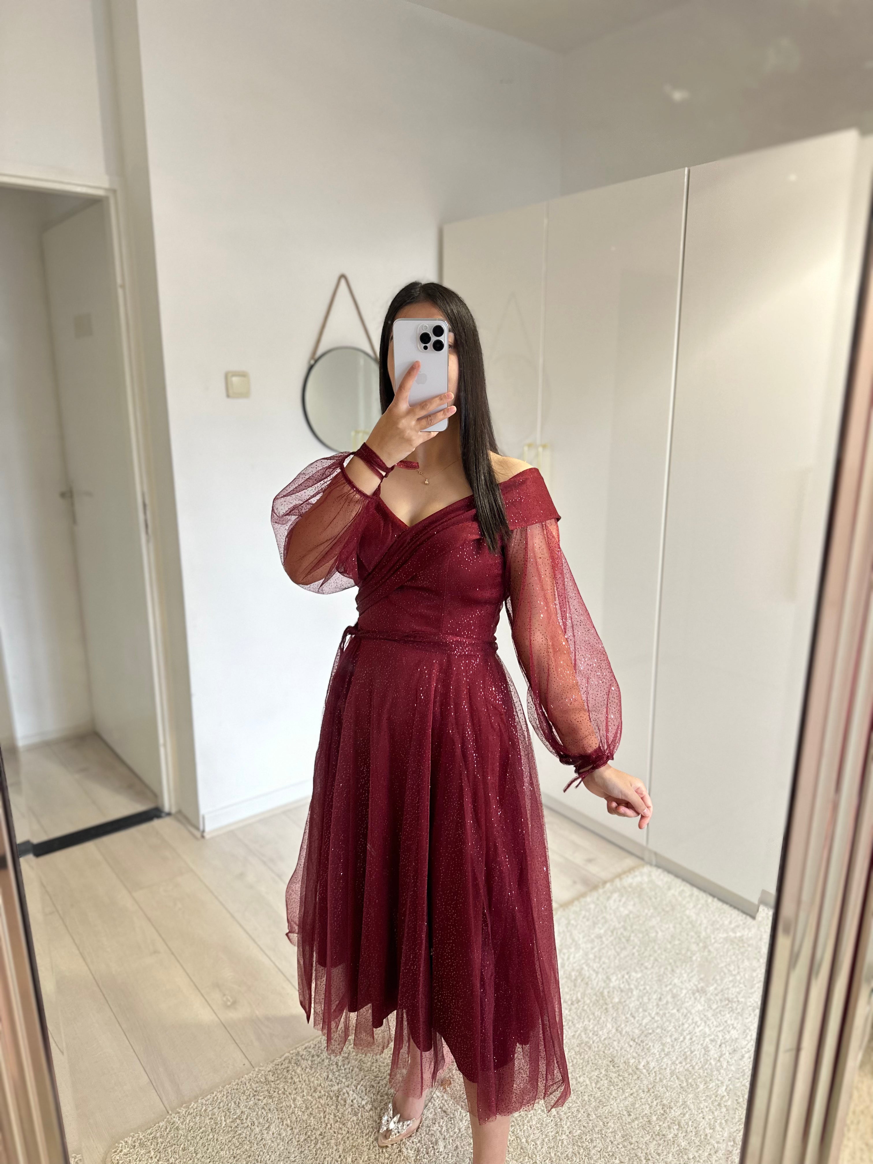 1147 - Bordeaux dress