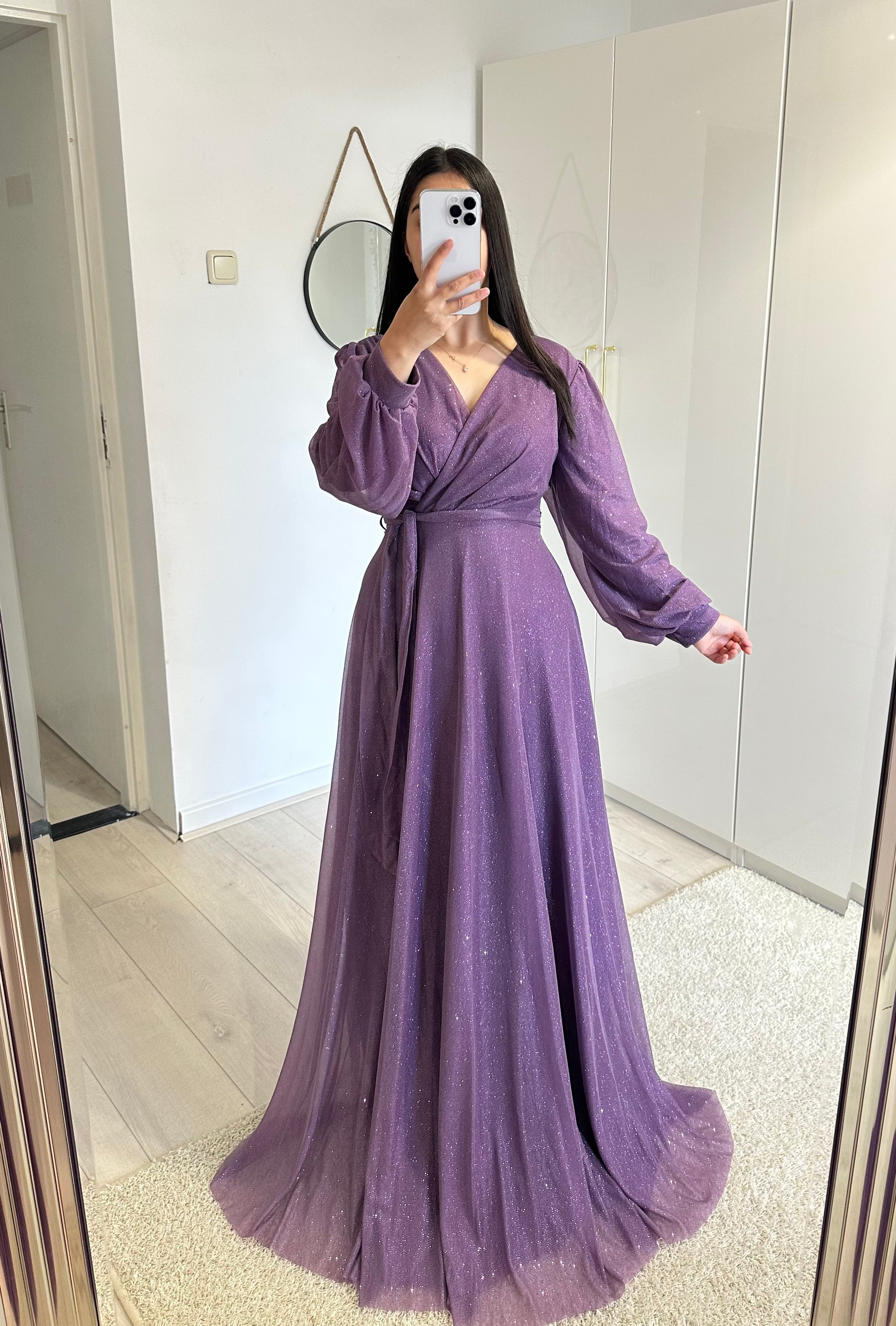 1151 - Purple dress