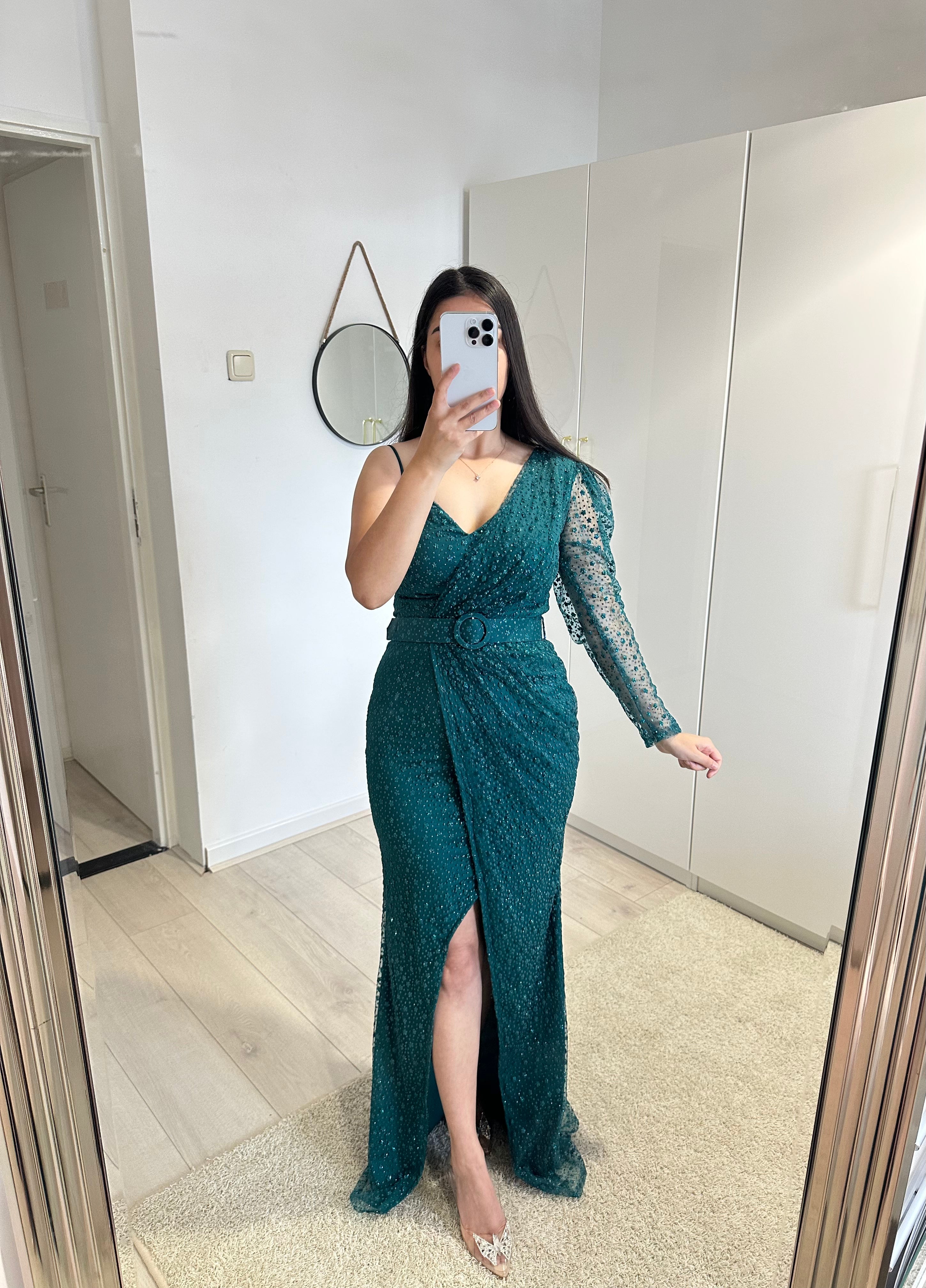 1135 - Green dress