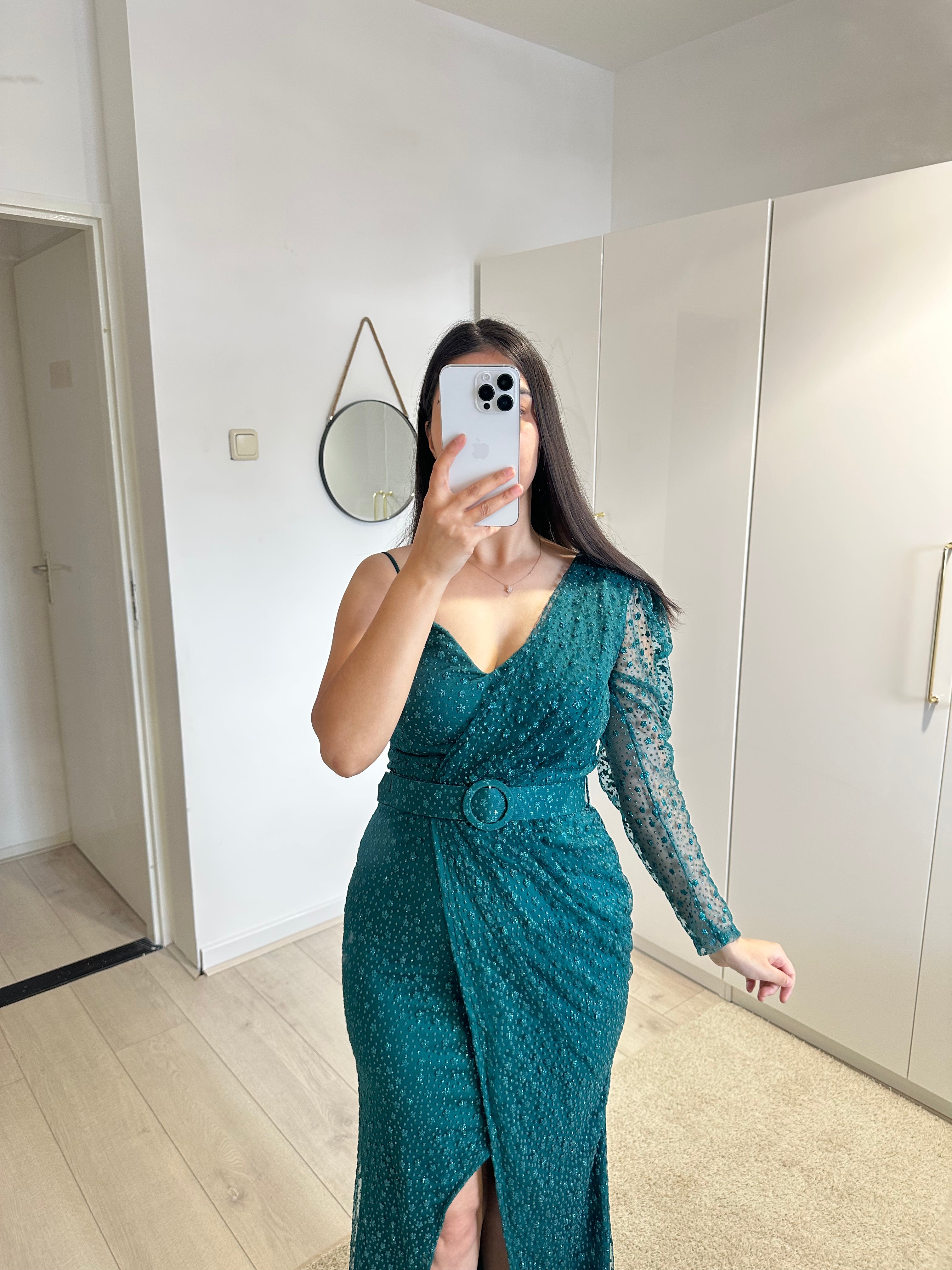 1135 - Green dress