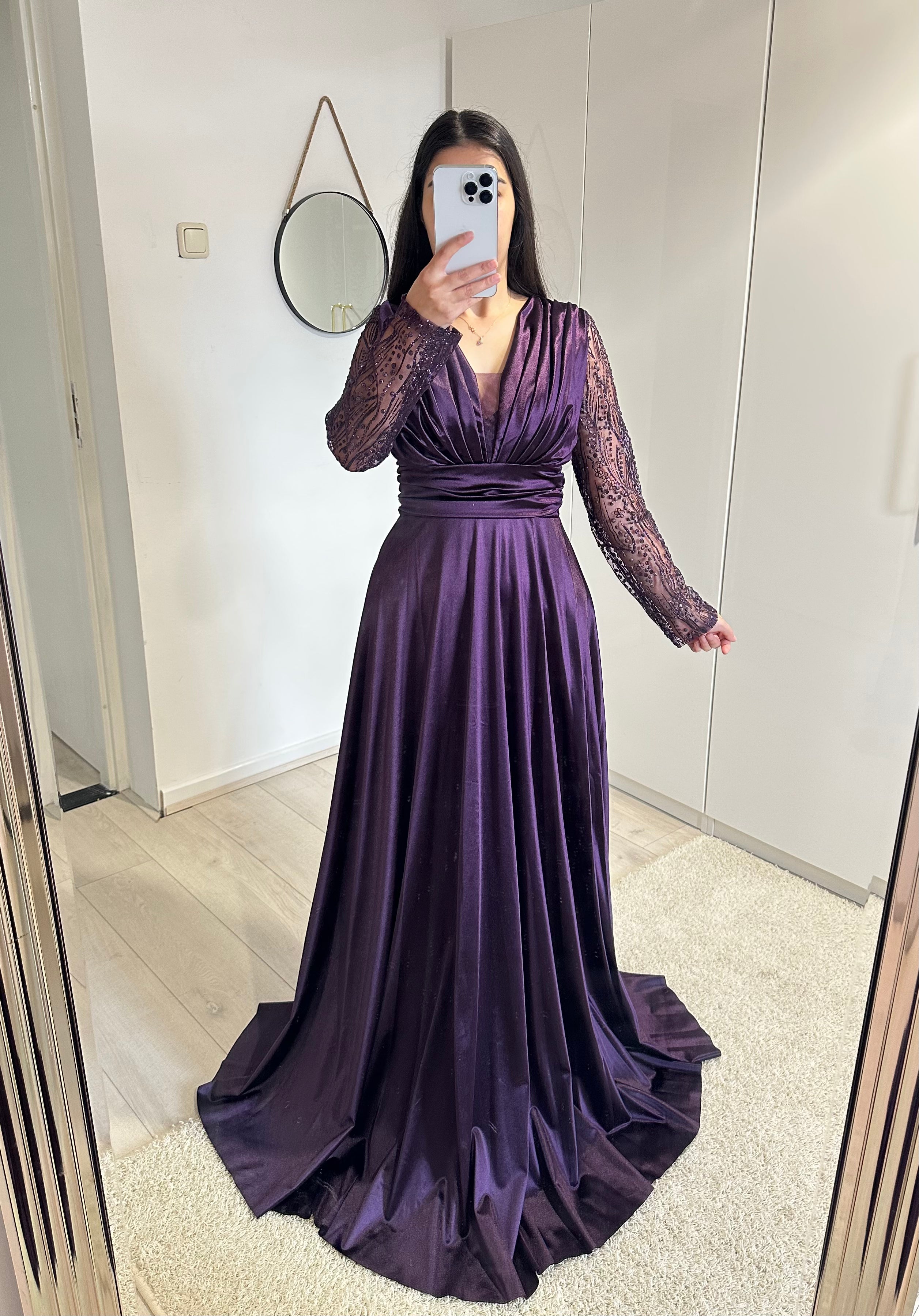 1138 - Purple dress