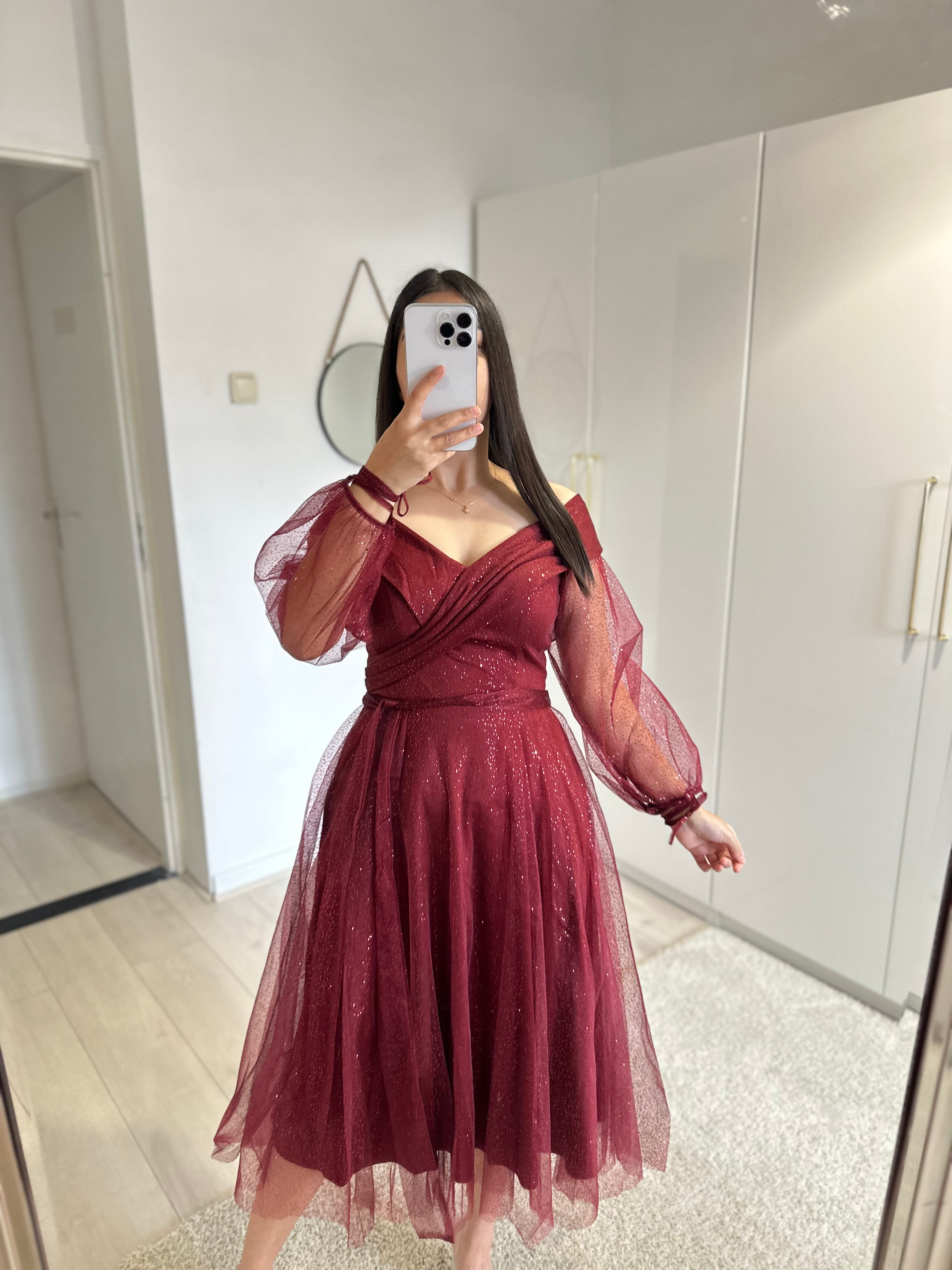 1147 - Bordeaux dress