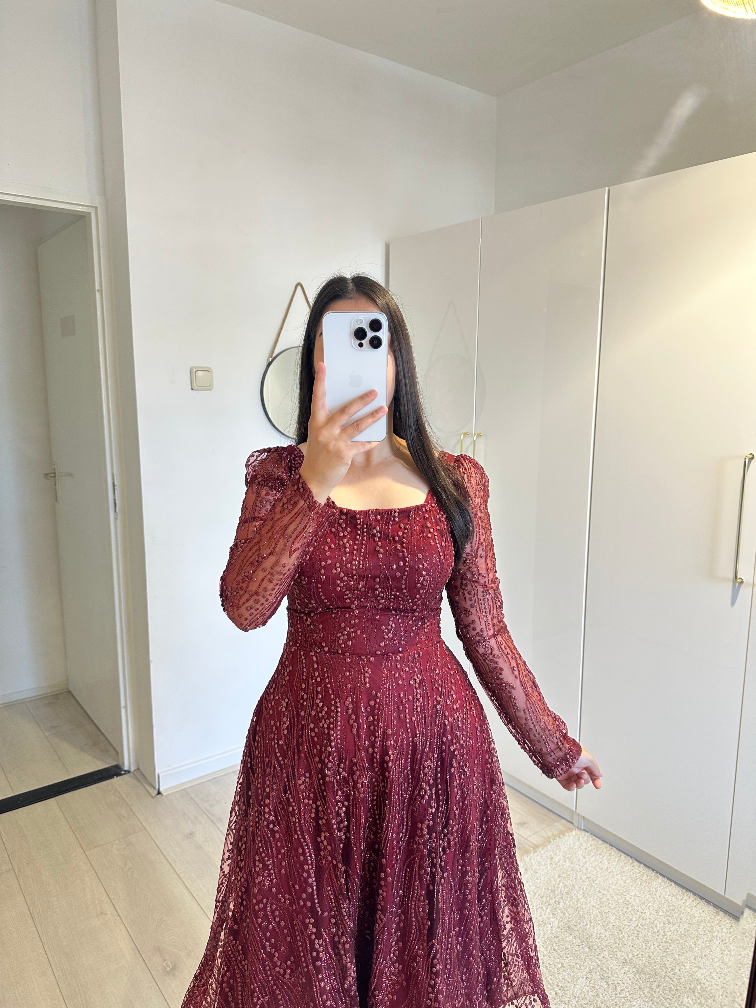 1153 - Bordeaux dress