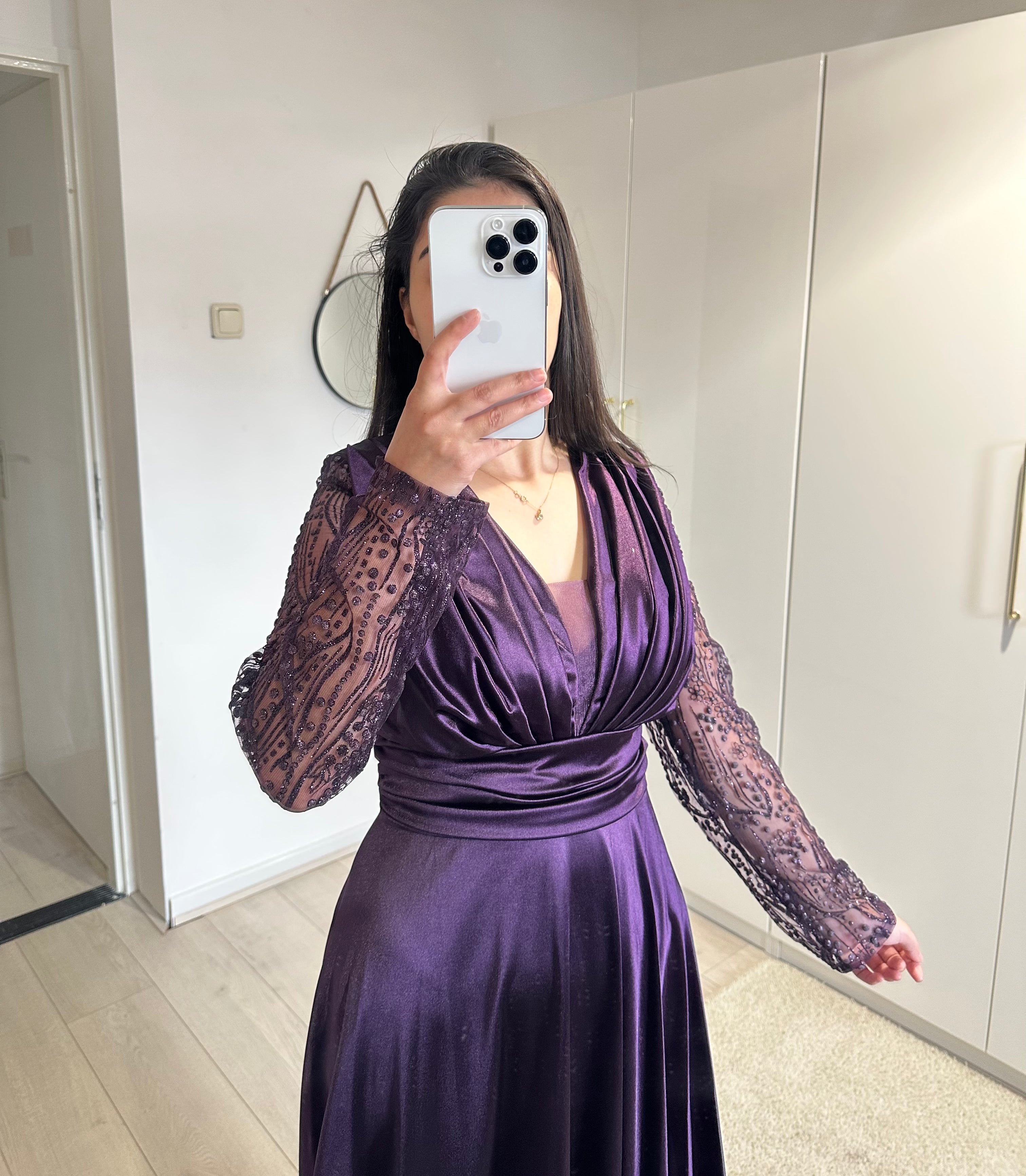 1138 - Purple dress