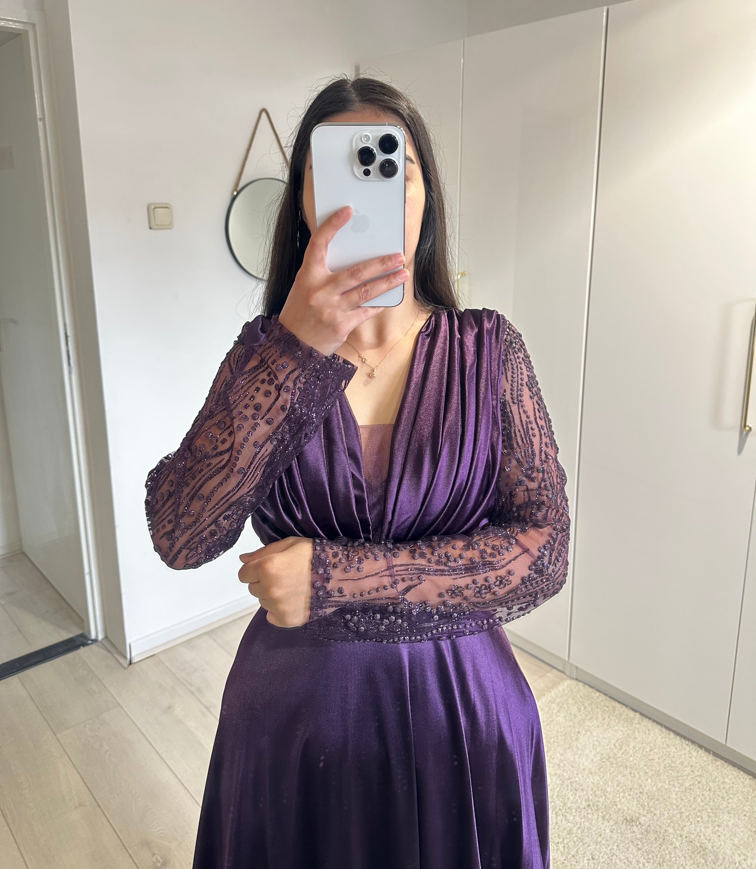 1138 - Purple dress