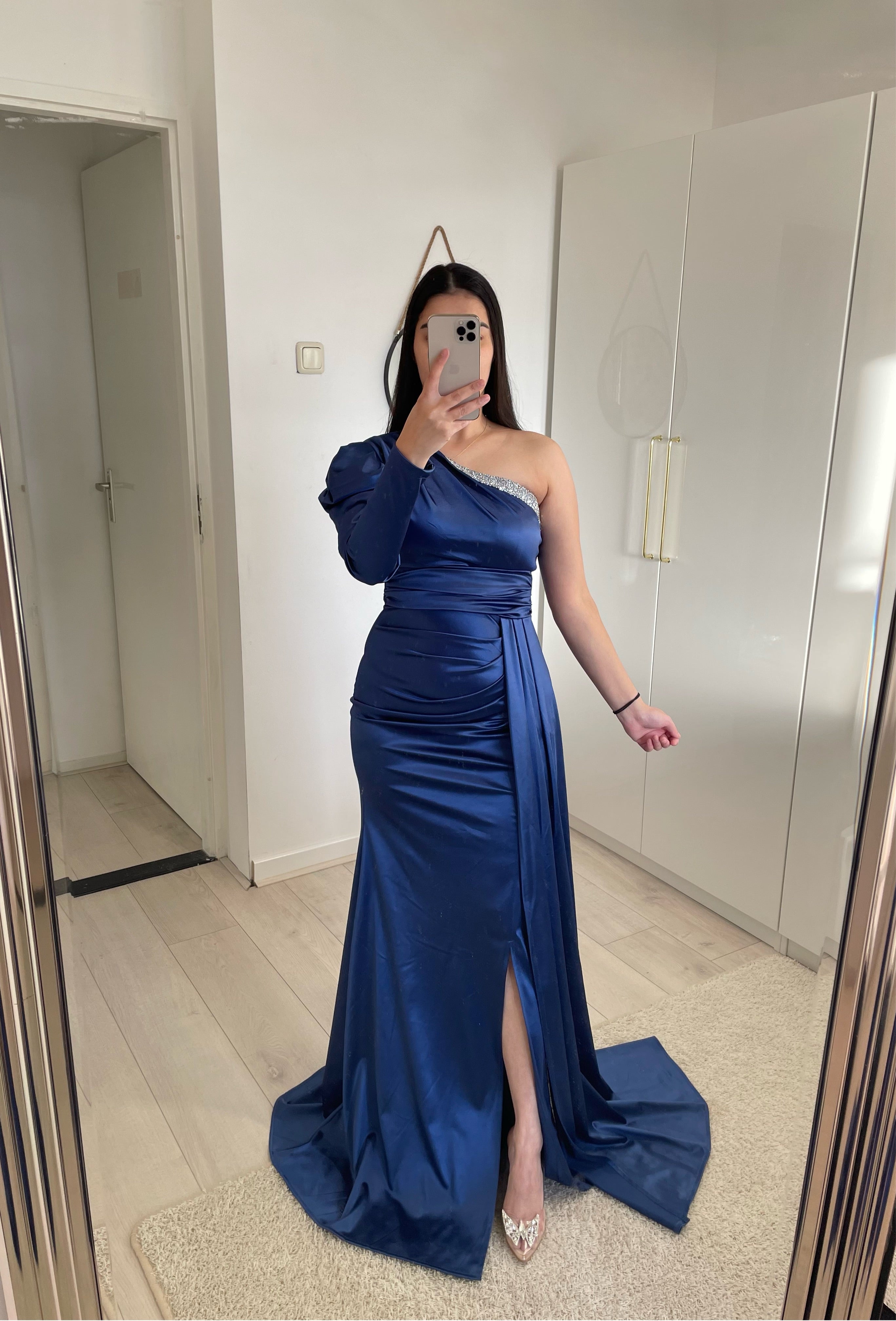 1122 - Blue dress