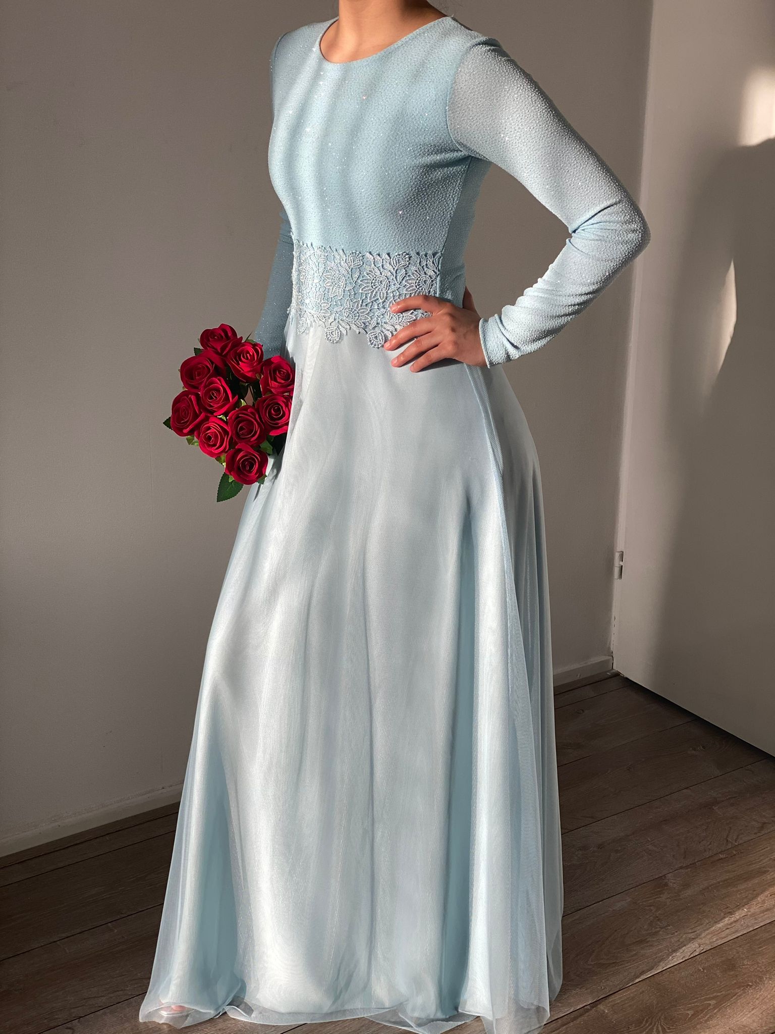 1022 - Blue dress