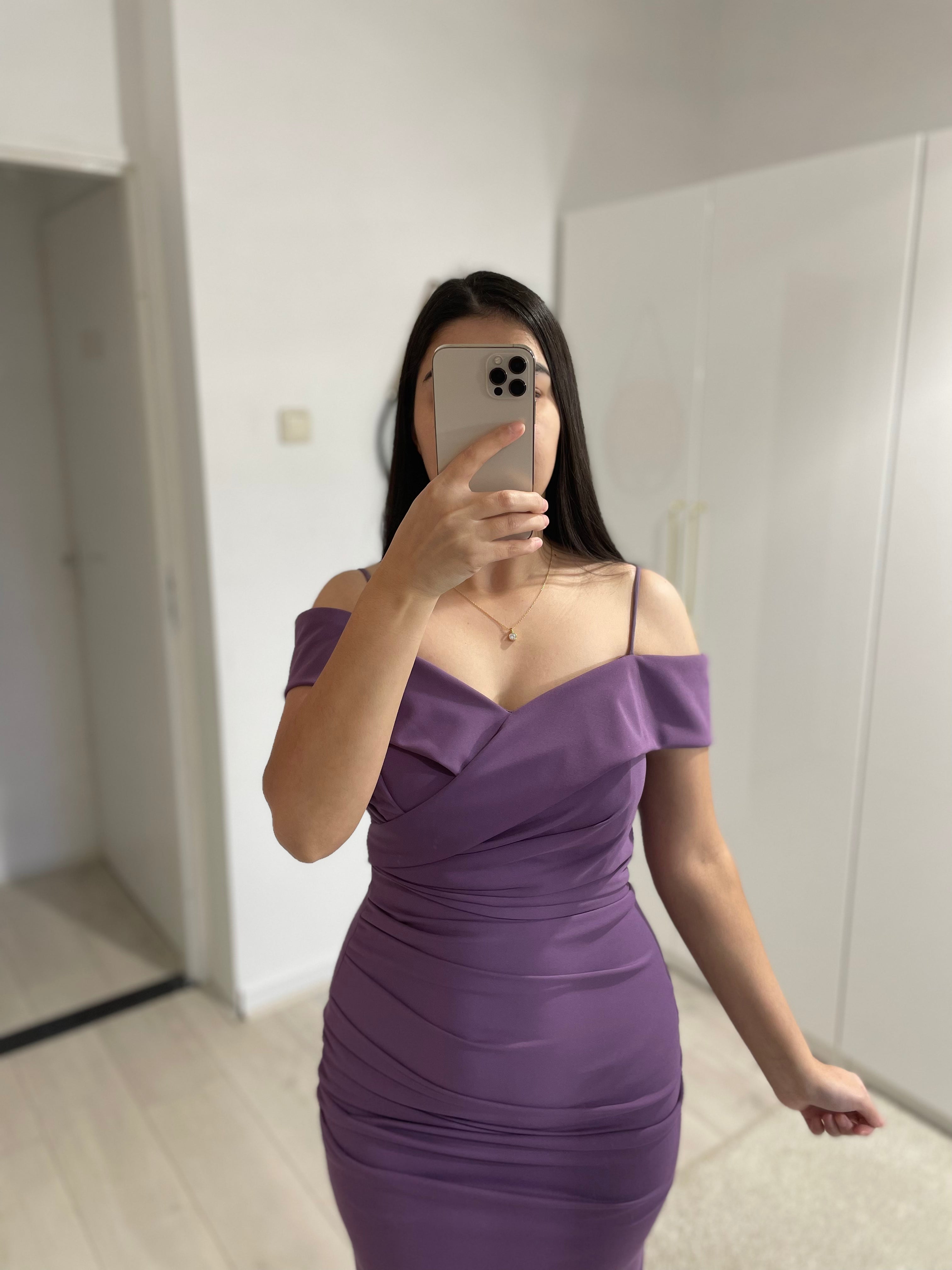 1098 - Purple dress