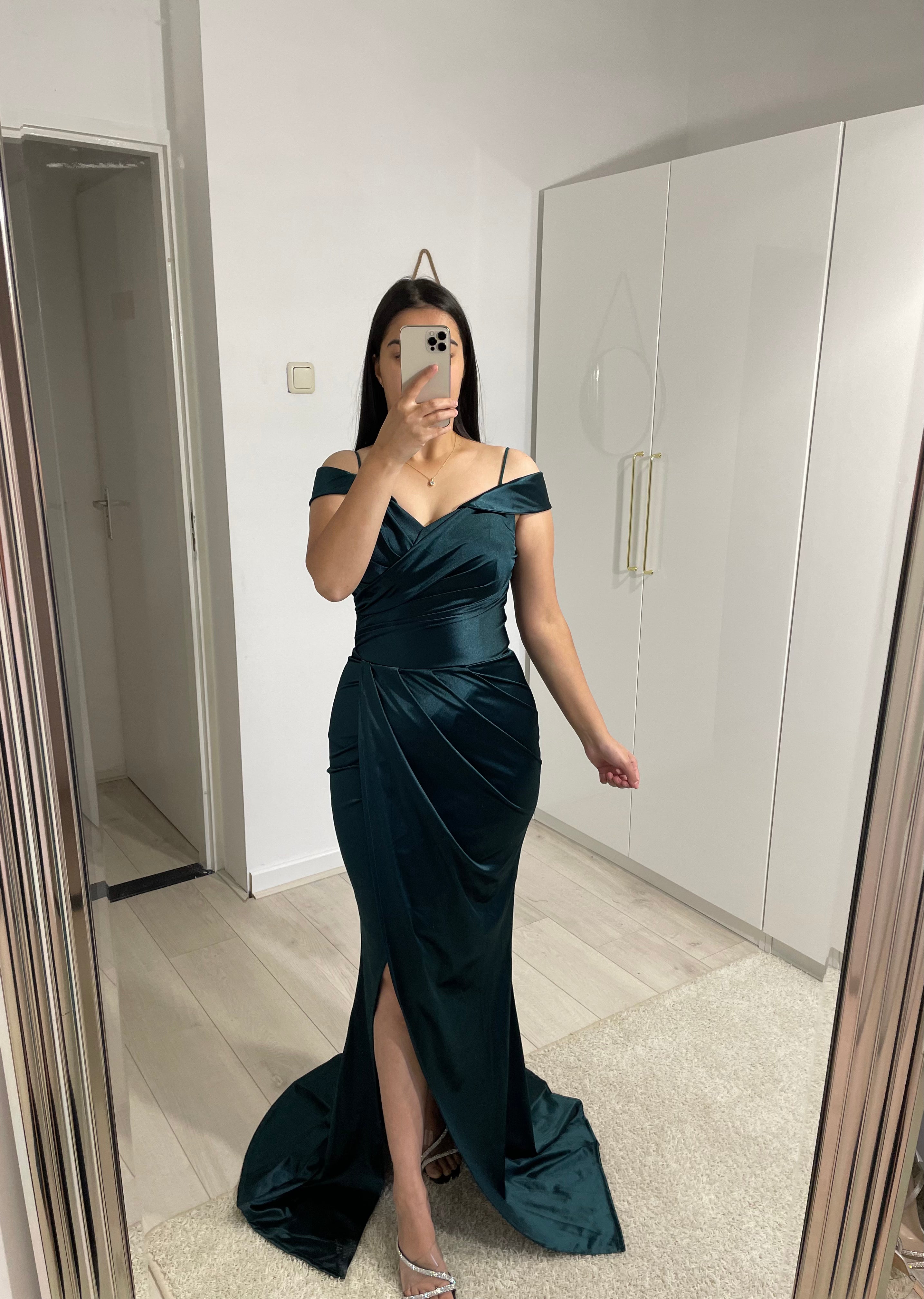 1070 - Dark green dress