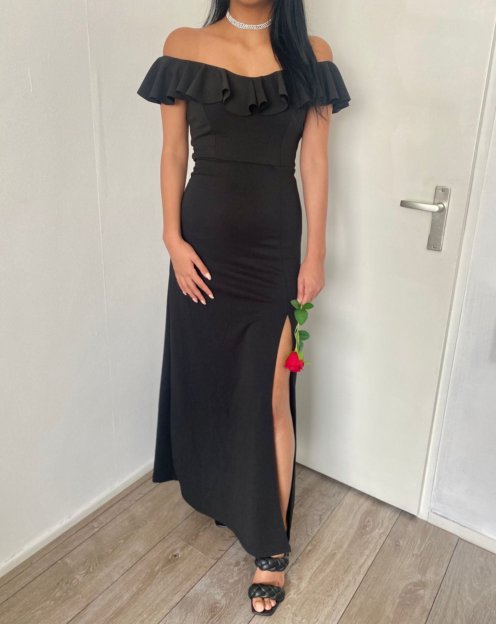 1014 - Black dress