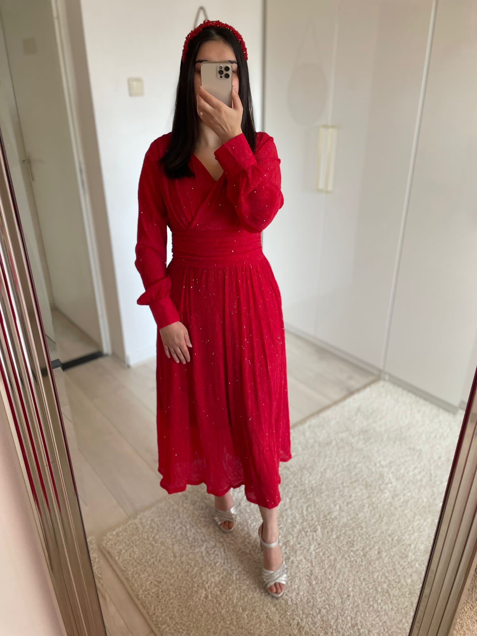 1007 - Red dress
