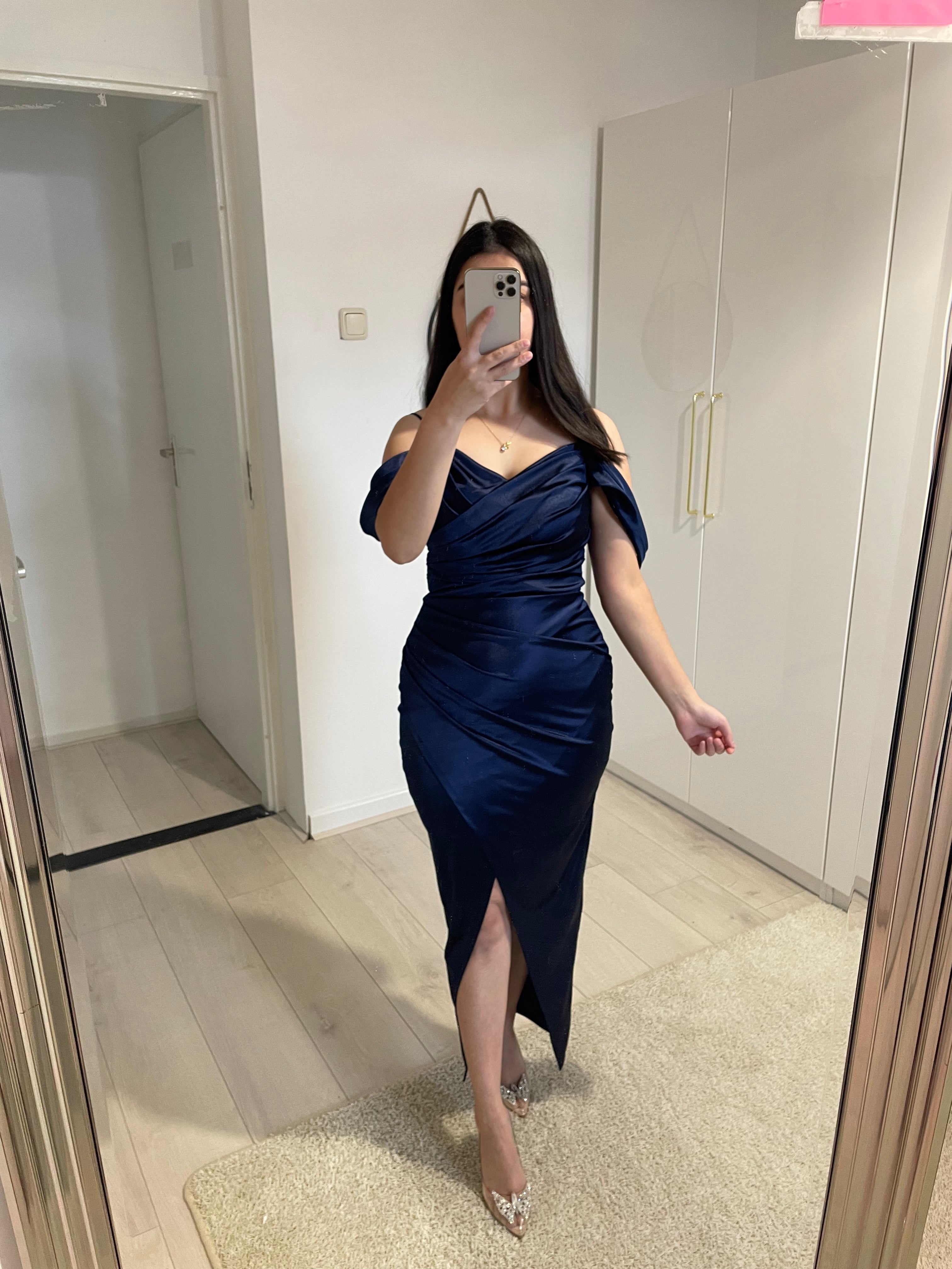 1073 - Dark blue dress
