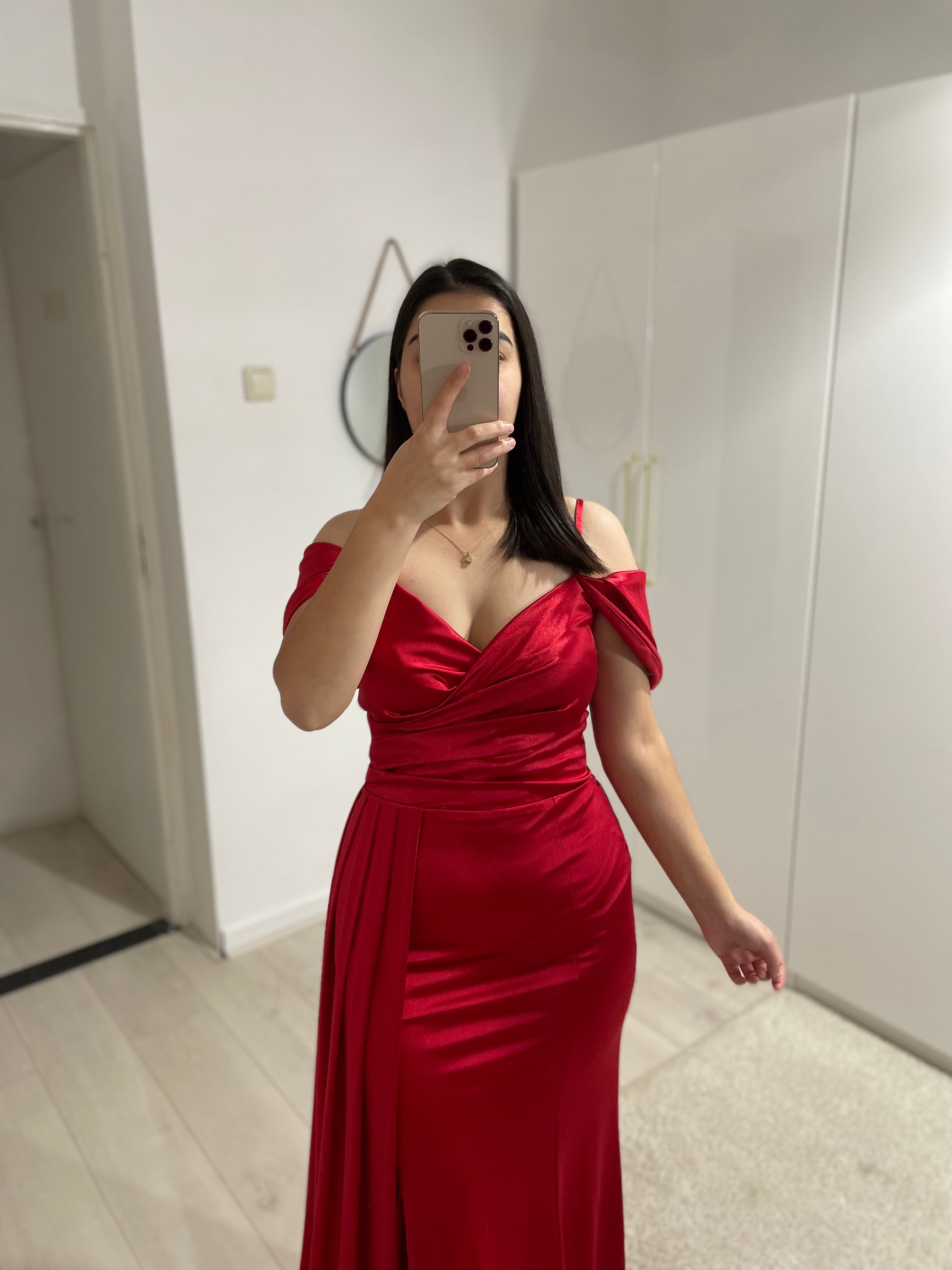1091 - Red dress