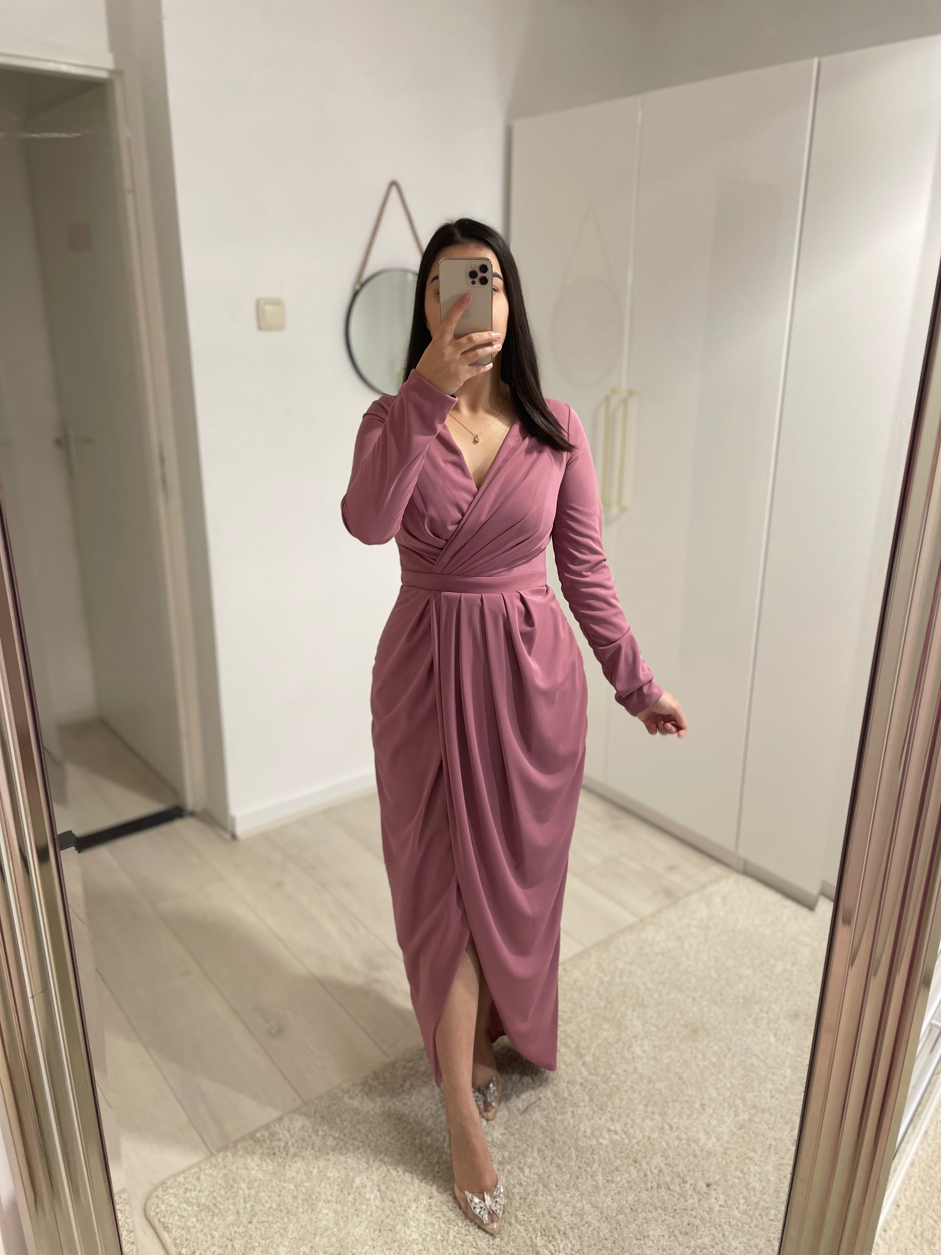 1093 - Pink dress