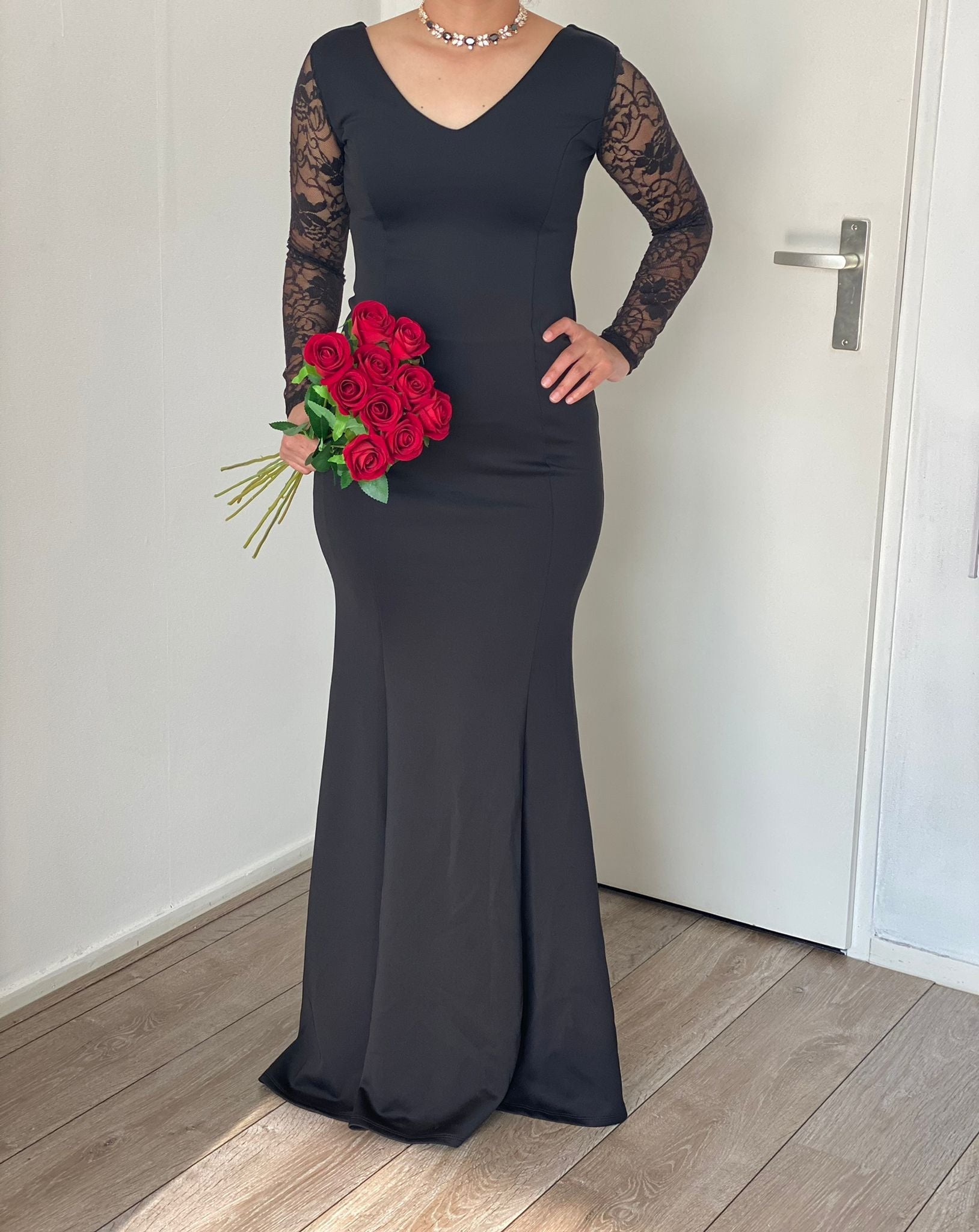 1019 - Black dress