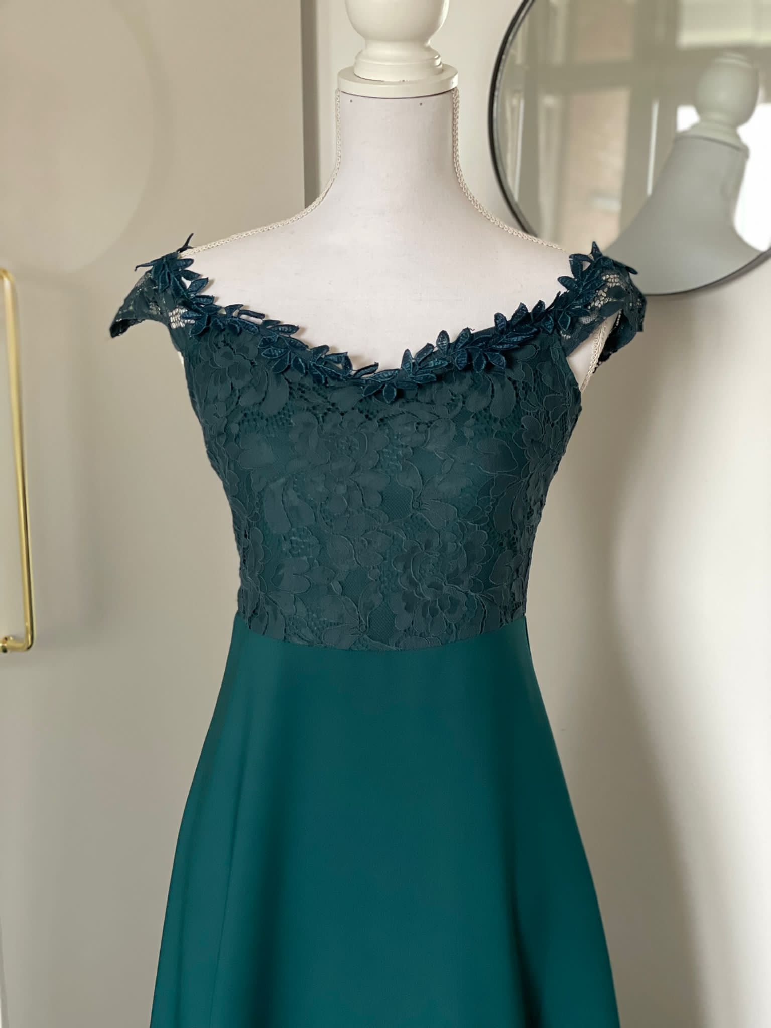1010 - Green dress