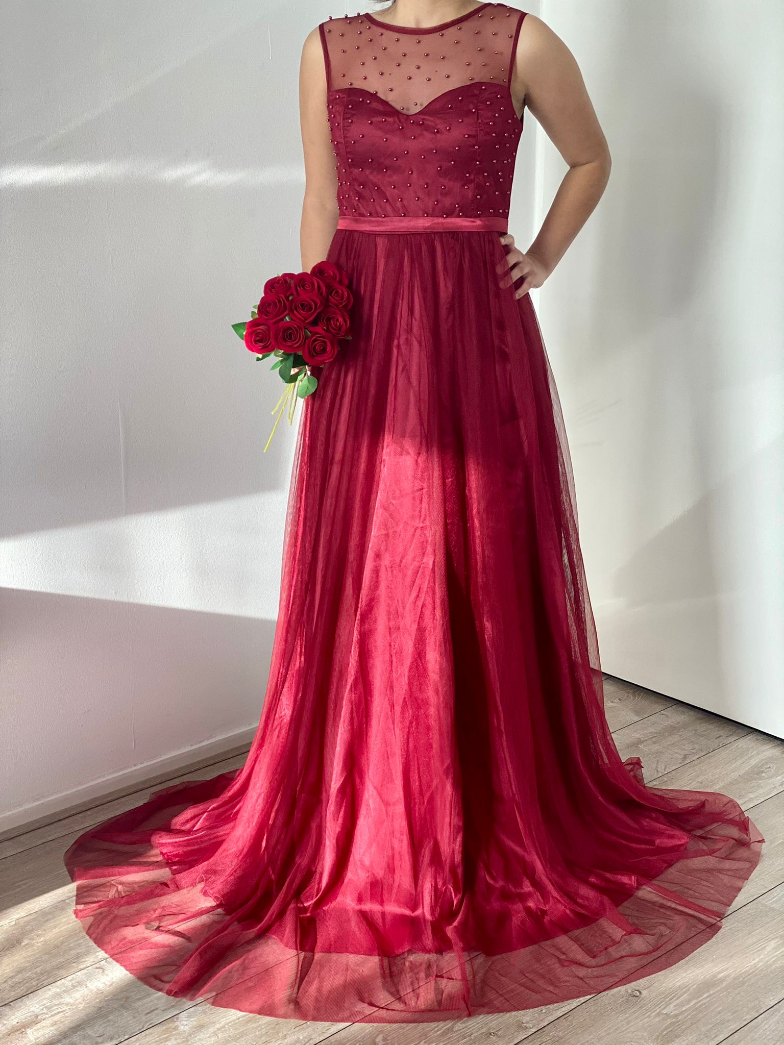 1025 - Red dress