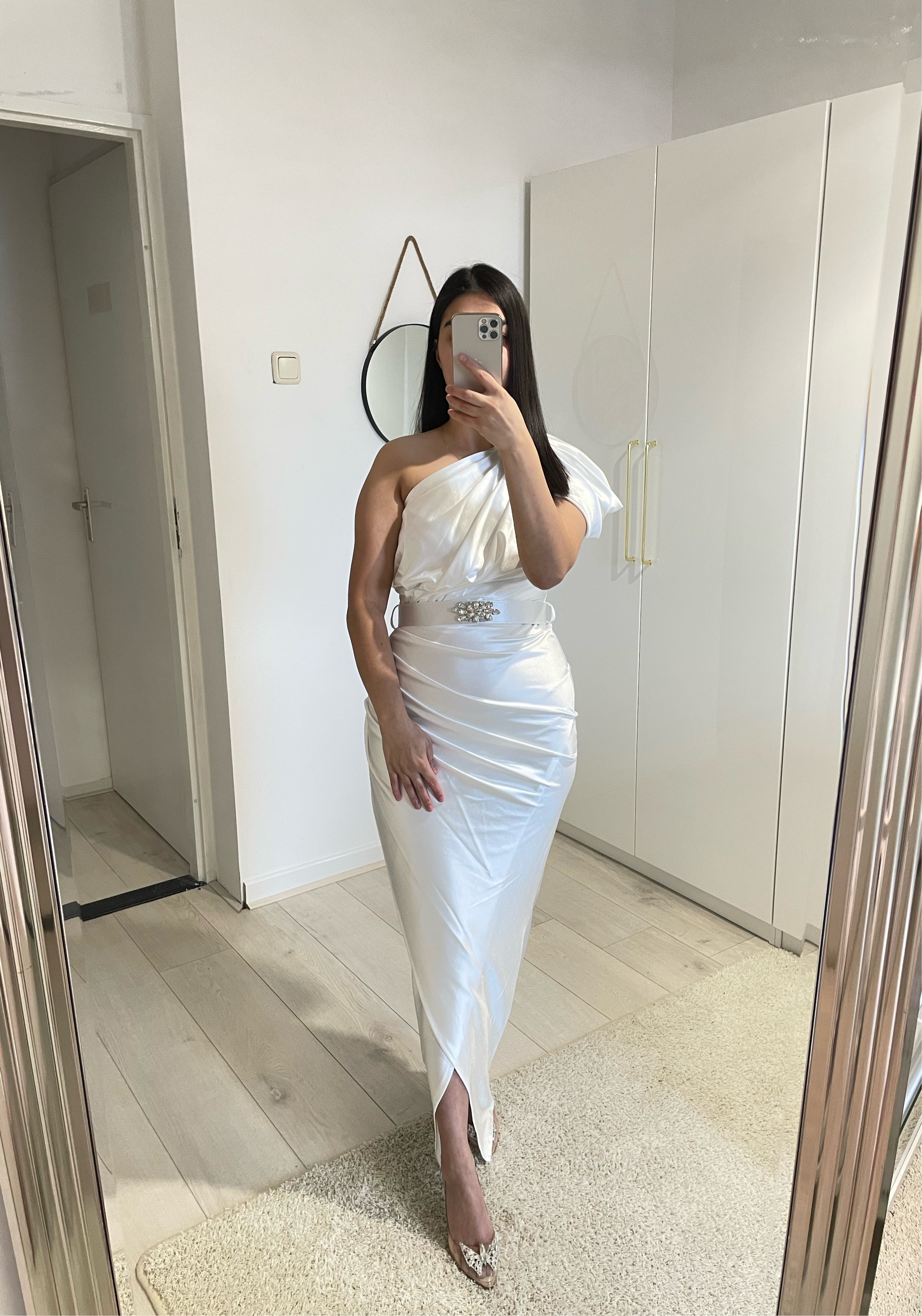 1126 - White dress