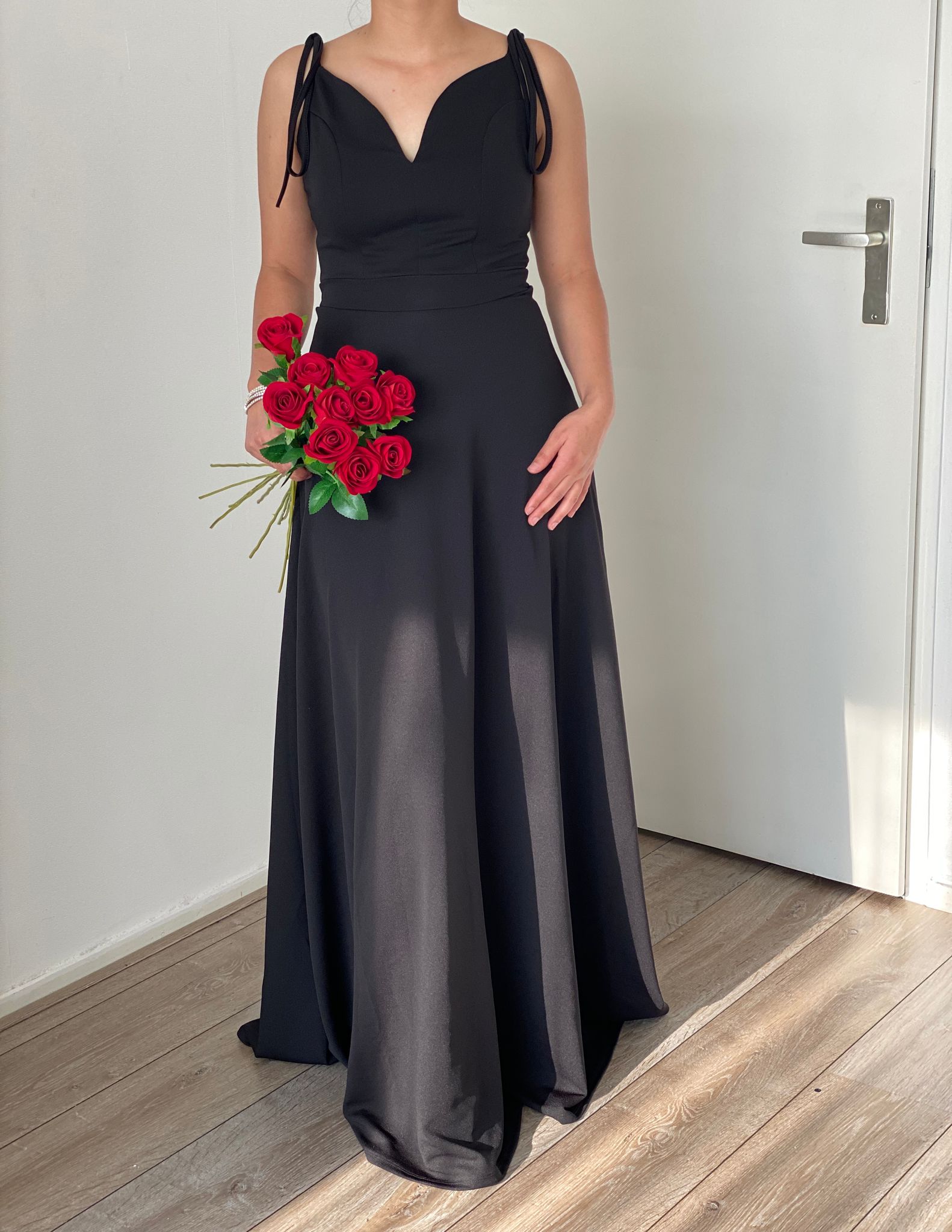 1018 - Black dress