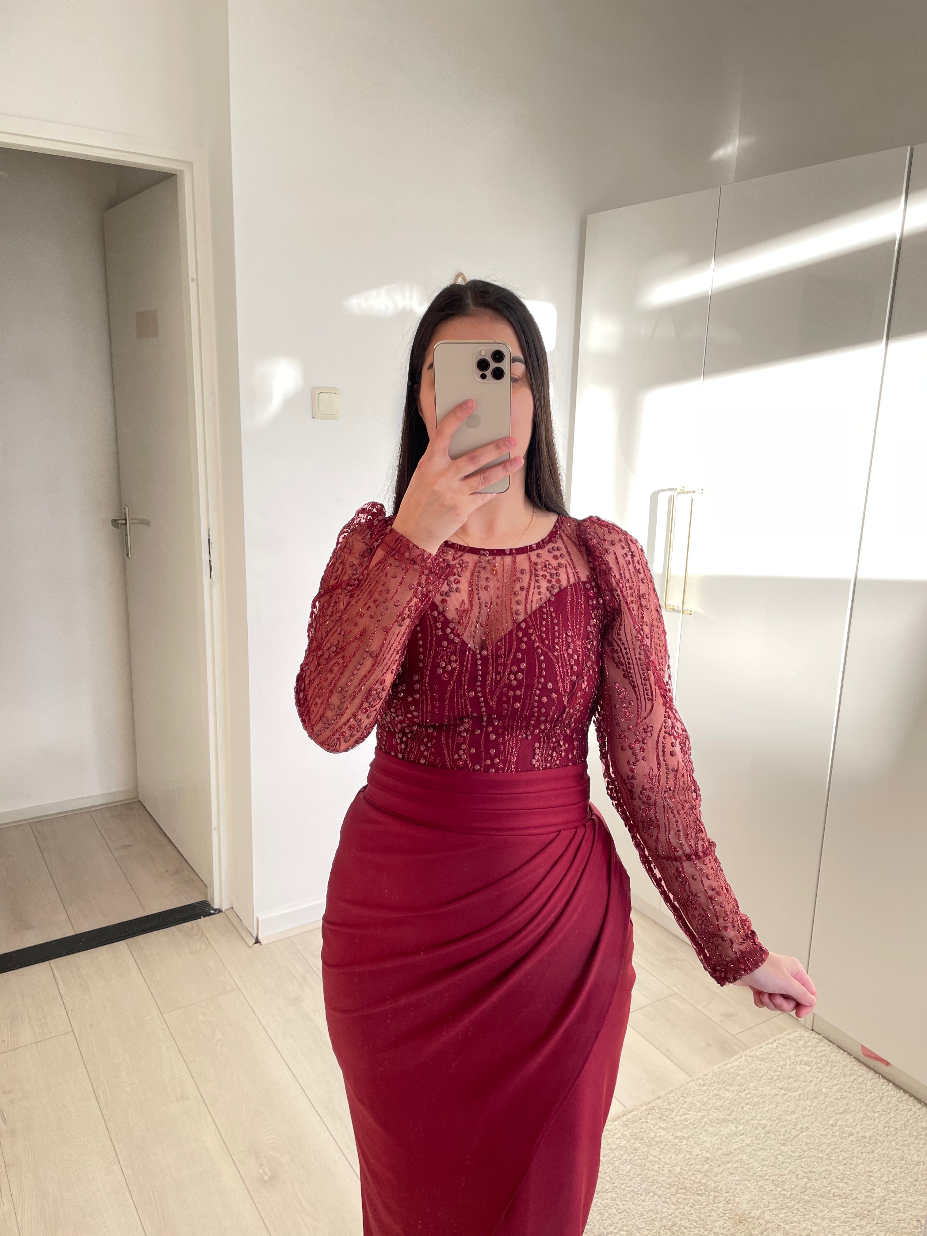 1123 - Bordeaux dress