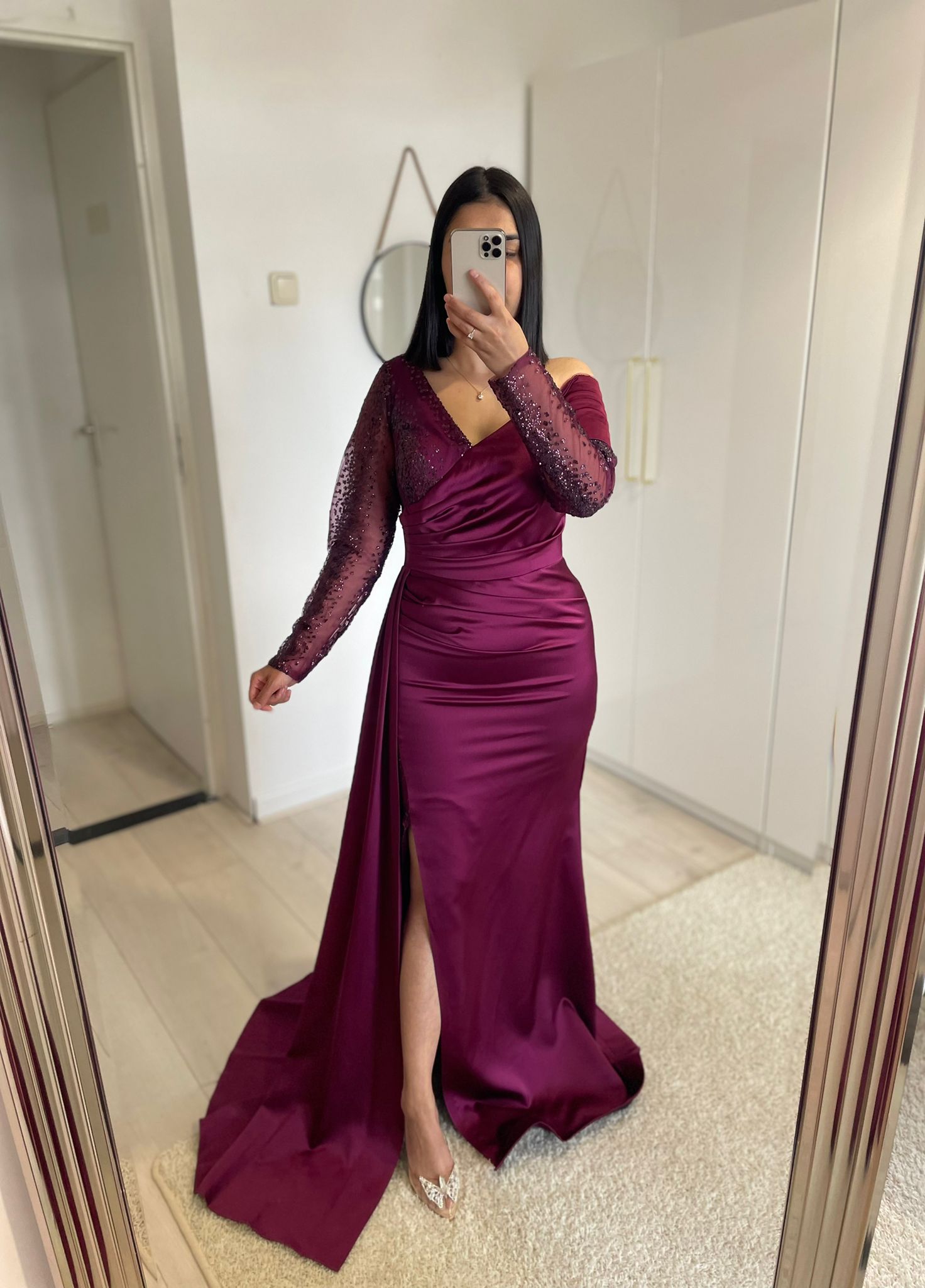 1055 - Purple dress