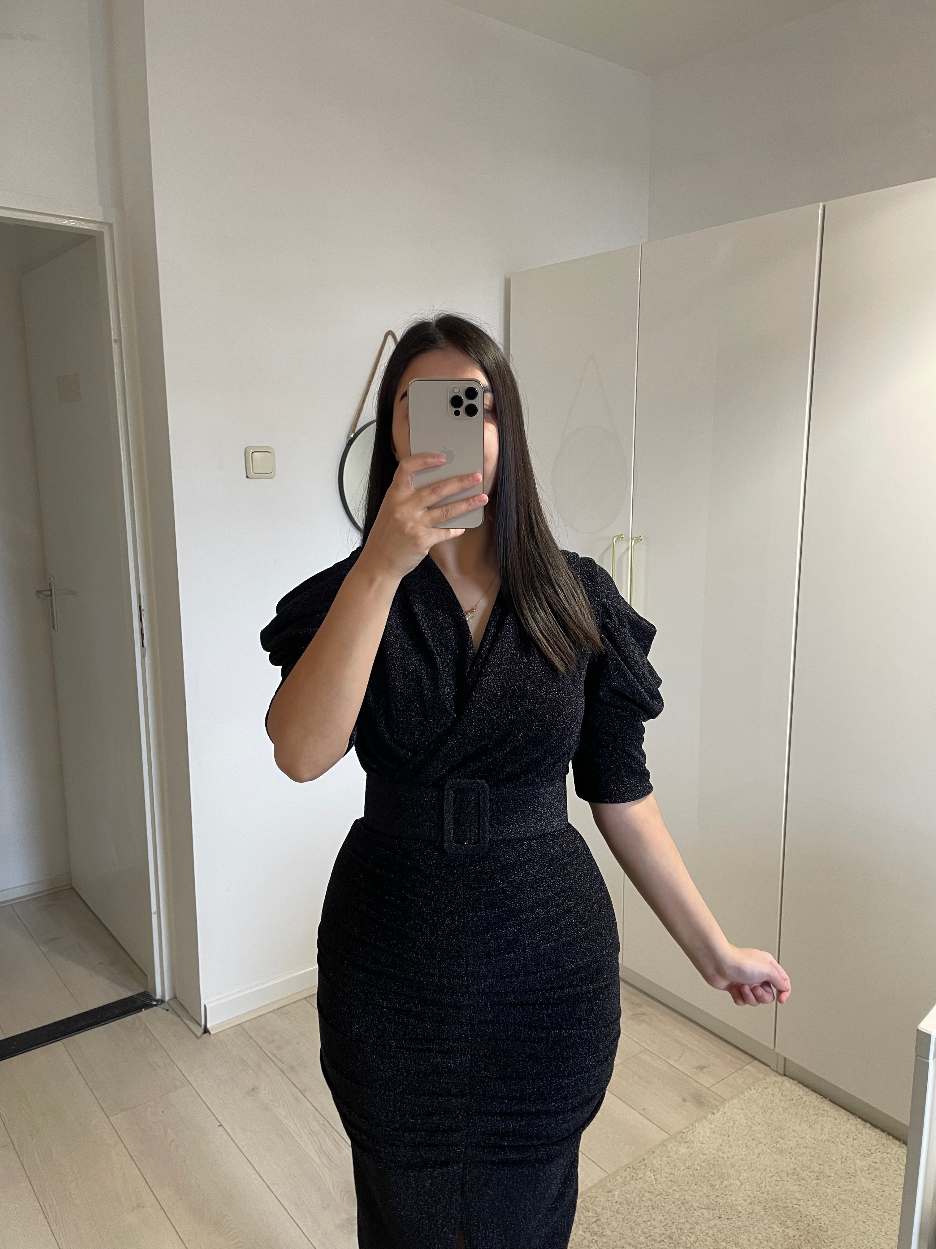 1116 - Black dress