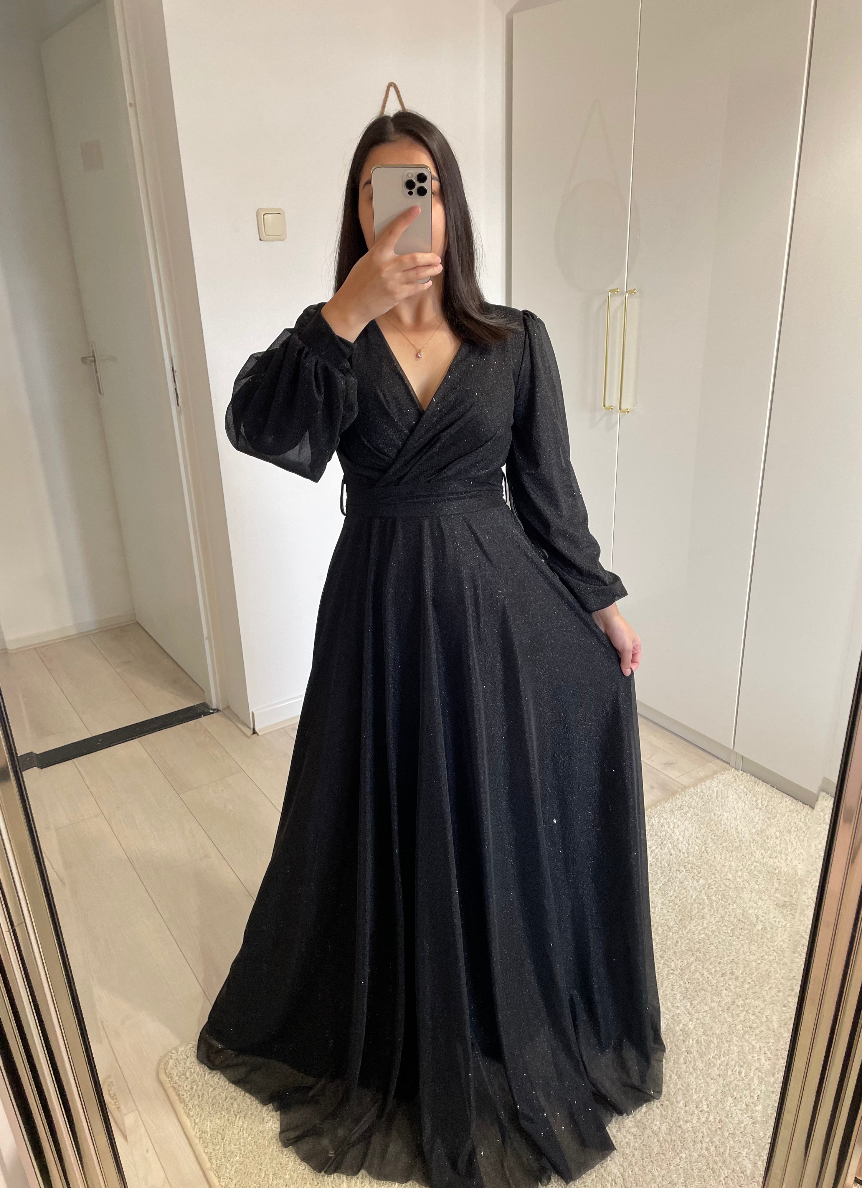 1086 - Black dress
