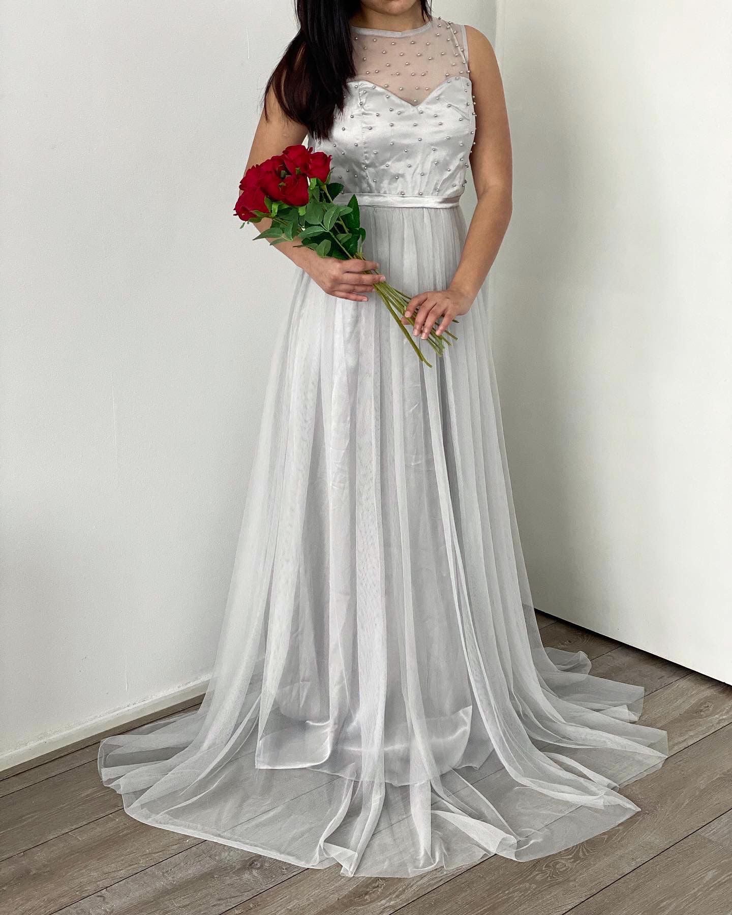 1025 - Grey dress